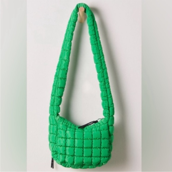 SOLD. DO NOT BUY. FP Movement Quilted Puffer Shoulder Bag Kelly Green - Picture 13 of 13